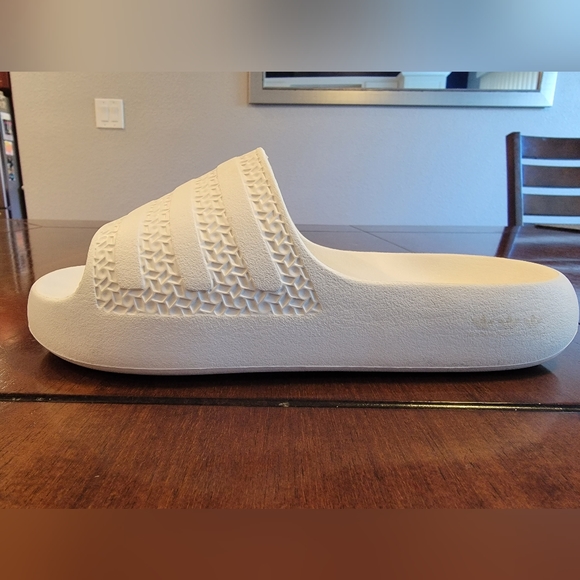 Adidas Originals Ayoon White Slides - Picture 4 of 6